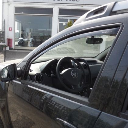 SET DEFLECTOARE AER FATA DACIA DUSTER 4X4 2014>