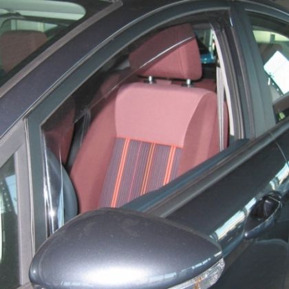 SET DEFLECTOARE AER FATA FORD FIESTA 2008>